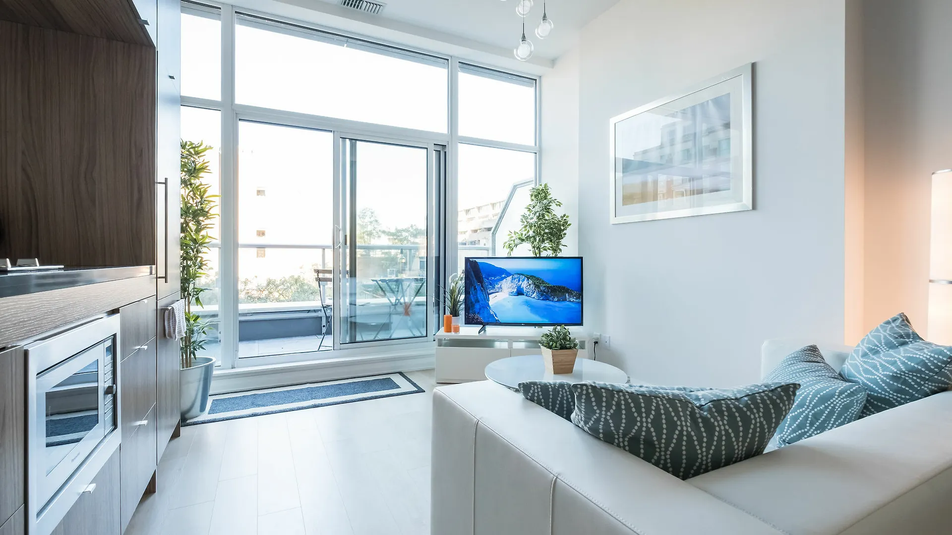Quickstay - Luxury In Yorkville Toronto Hotel