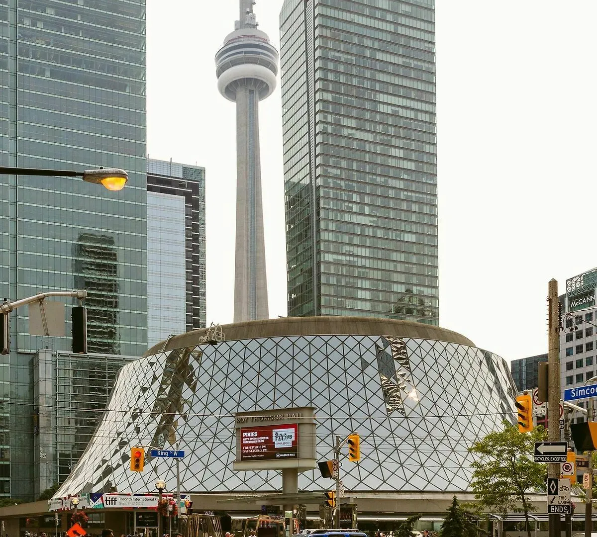 Quickstay - Luxury In Yorkville Toronto 3*,